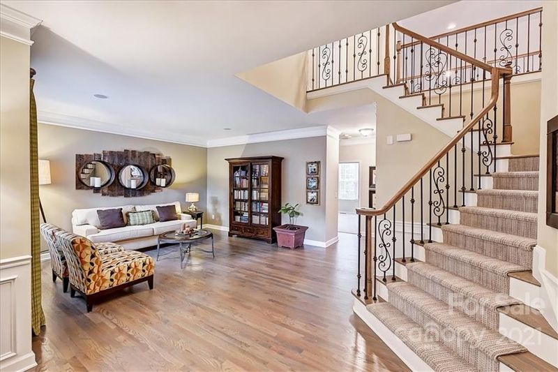 9303 Peachway Dr, Cornelius, NC 28031