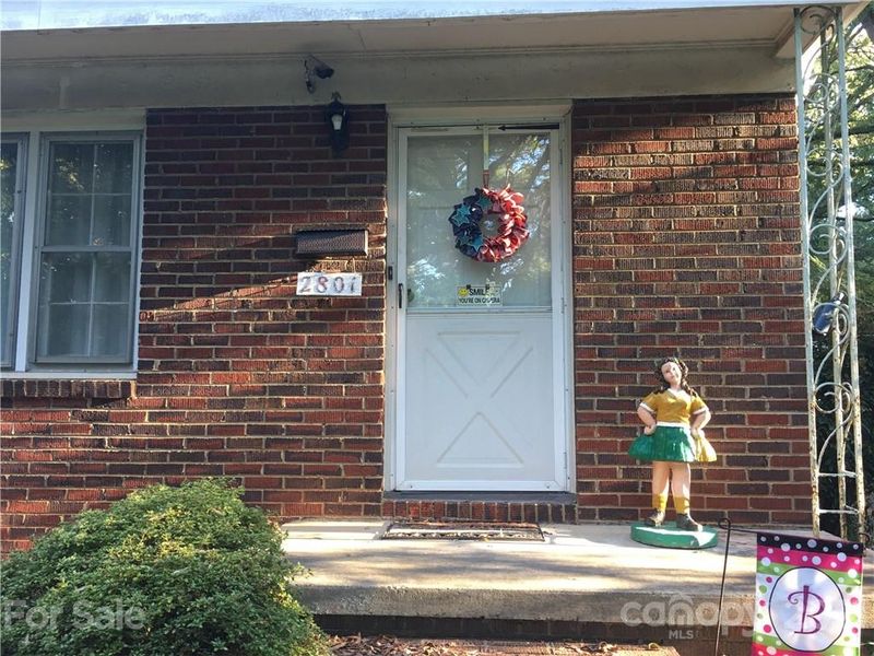 2801 Arnold Dr, Charlotte, NC 28205