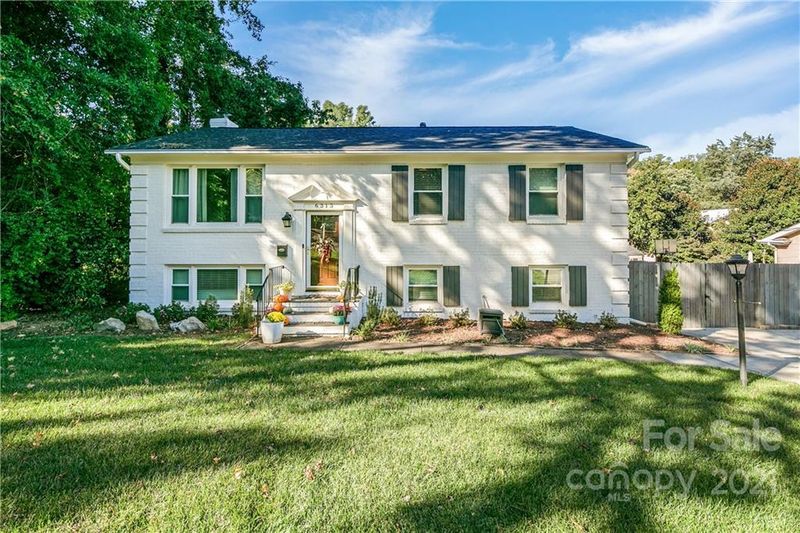6313 Hazelton Dr, Charlotte, NC 28210