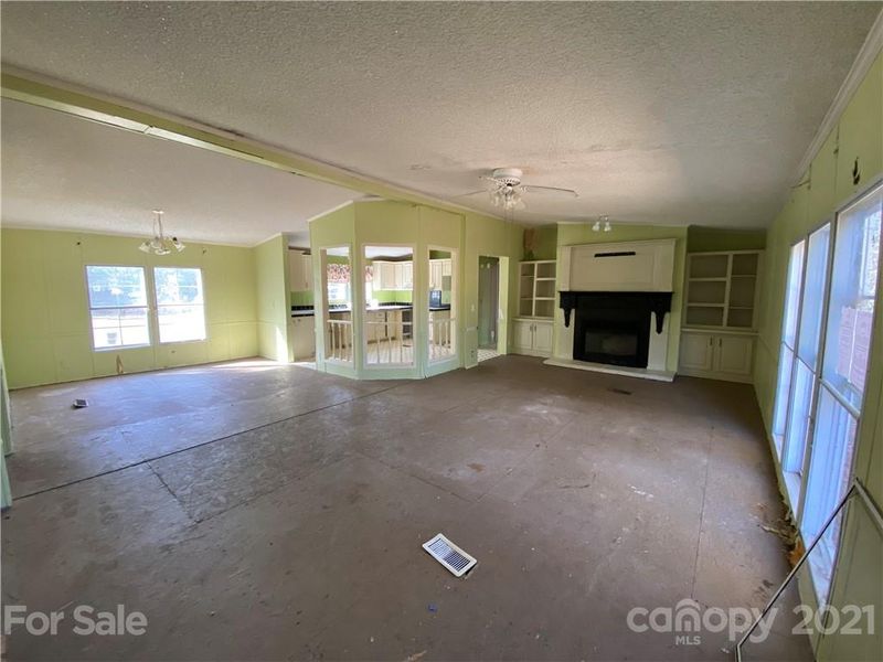 1540 Forum Ln, Iron Station, NC 28080
