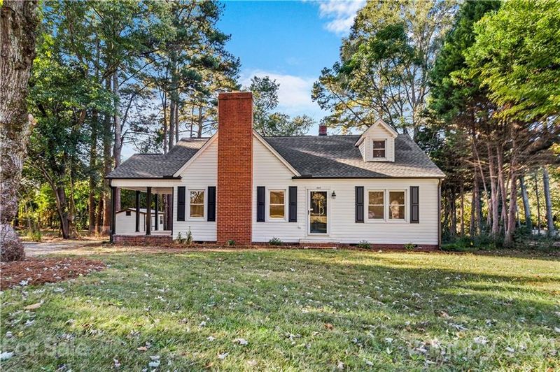 348 Jefferson St E, York, SC 29745