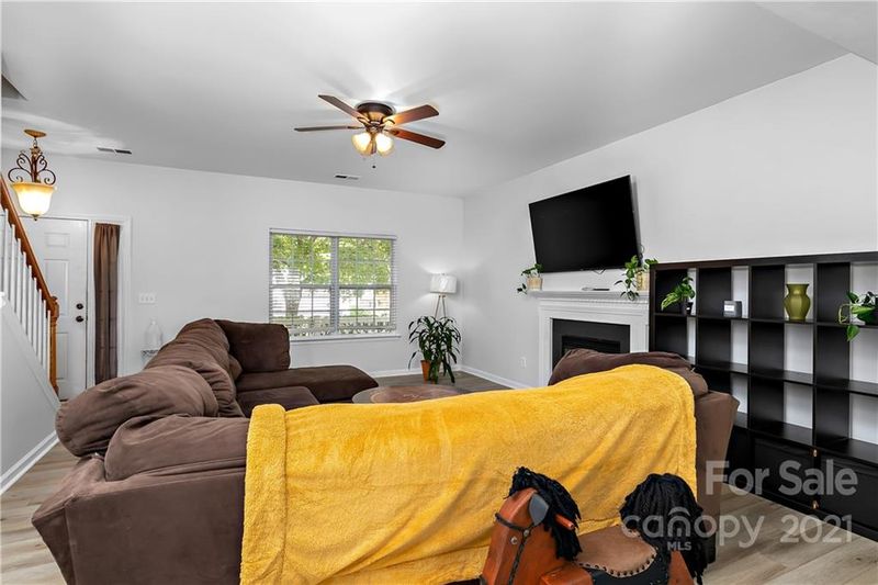 2130 Pheasant Glen Rd, Charlotte, NC 28214