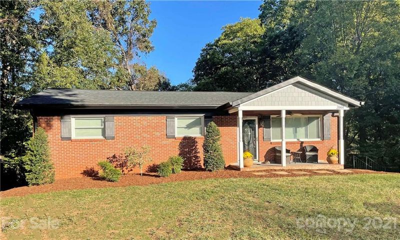 3144 Short Rd, Hickory, NC 28602
