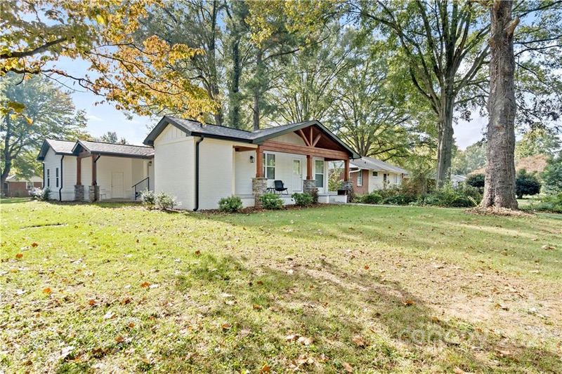 4301 Collingwood Dr, Charlotte, NC 28209