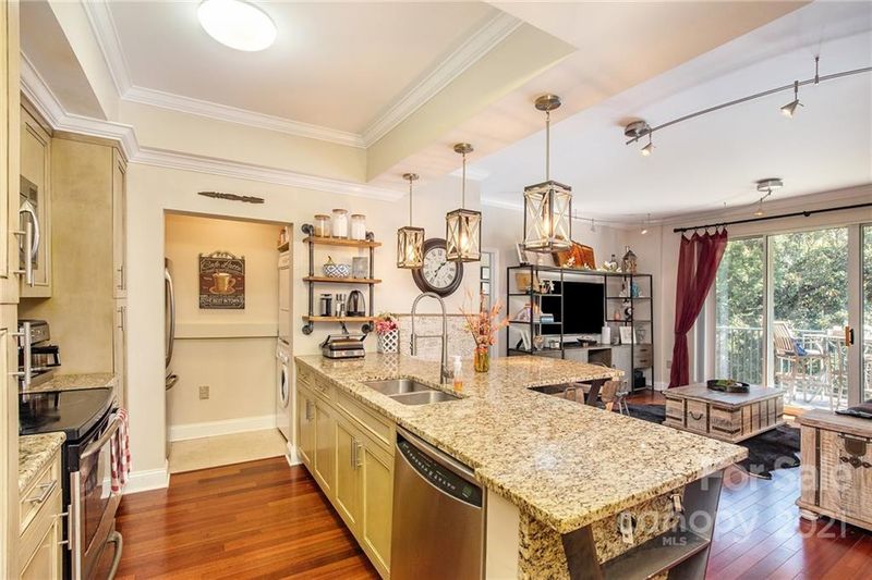 300 W 5th St #507, Charlotte, NC 28202
