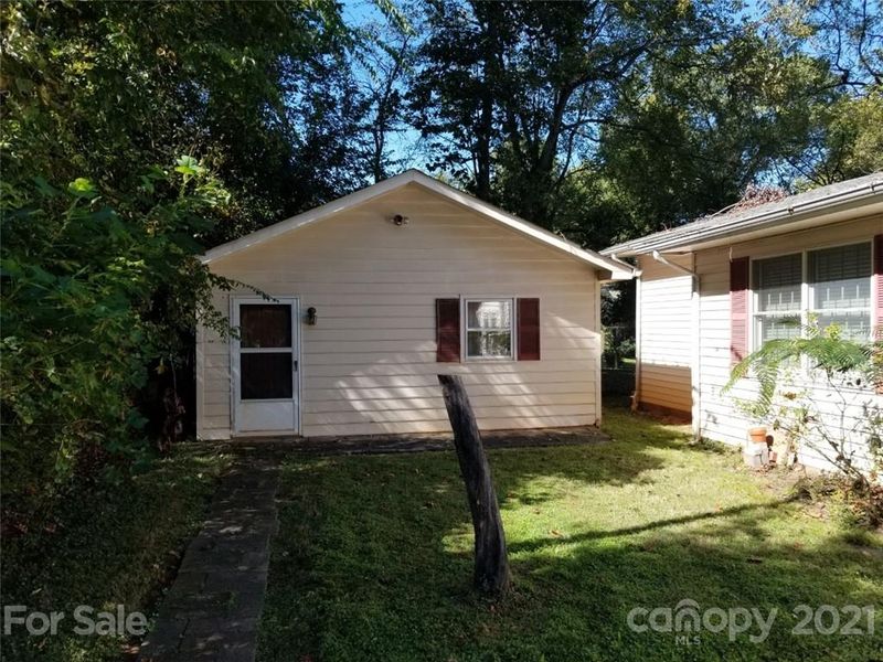 2816 Commonwealth Ave, Charlotte, NC 28205