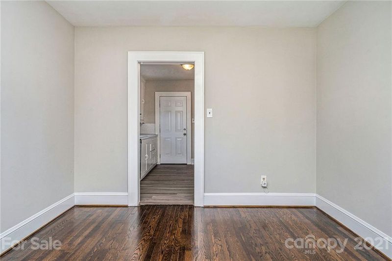 532 Front St, Statesville, NC 28677