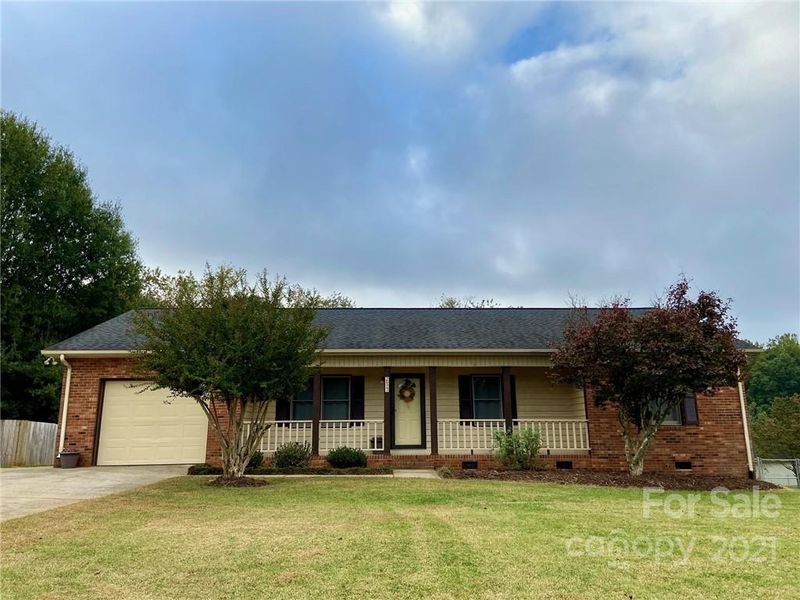 2477 Ashford Dr, Newton, NC 28658