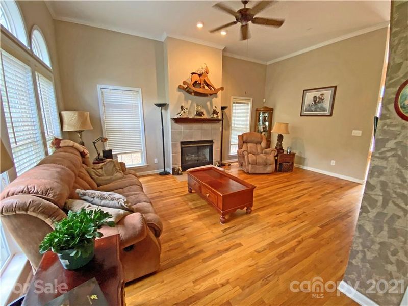 4390 Burton Dr, Maiden, NC 28650