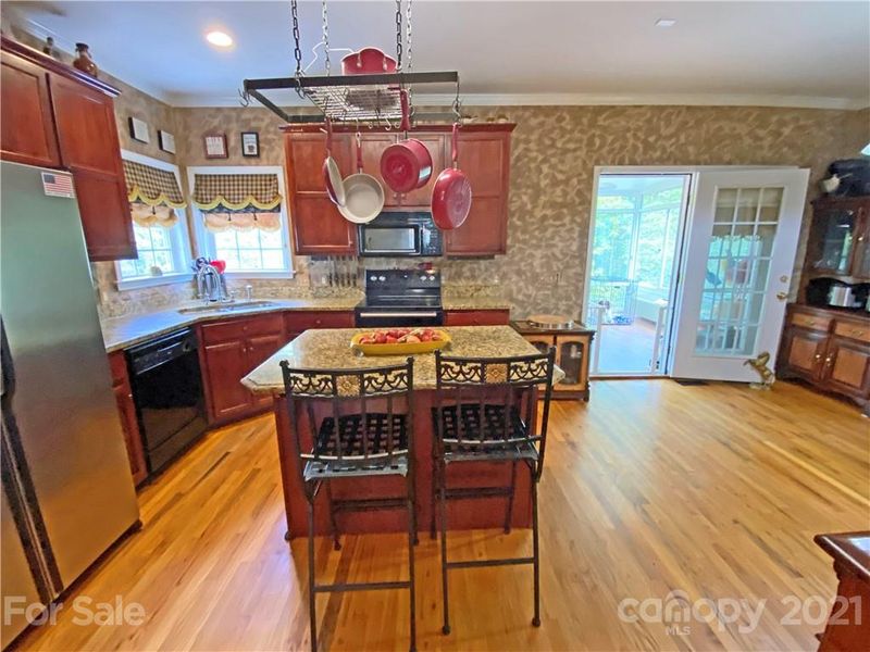 4390 Burton Dr, Maiden, NC 28650