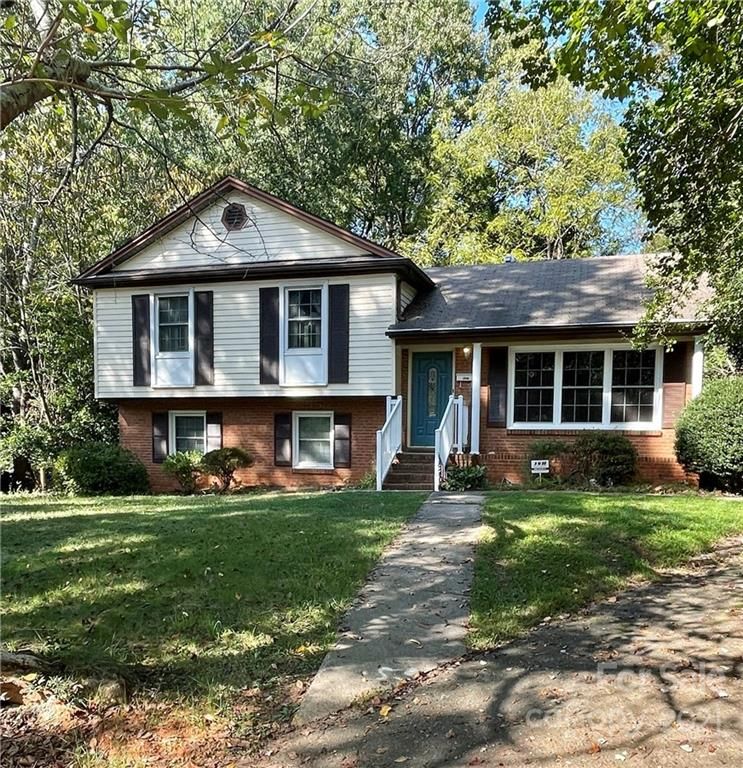 5207 Glenbrier Dr, Charlotte, NC 28212