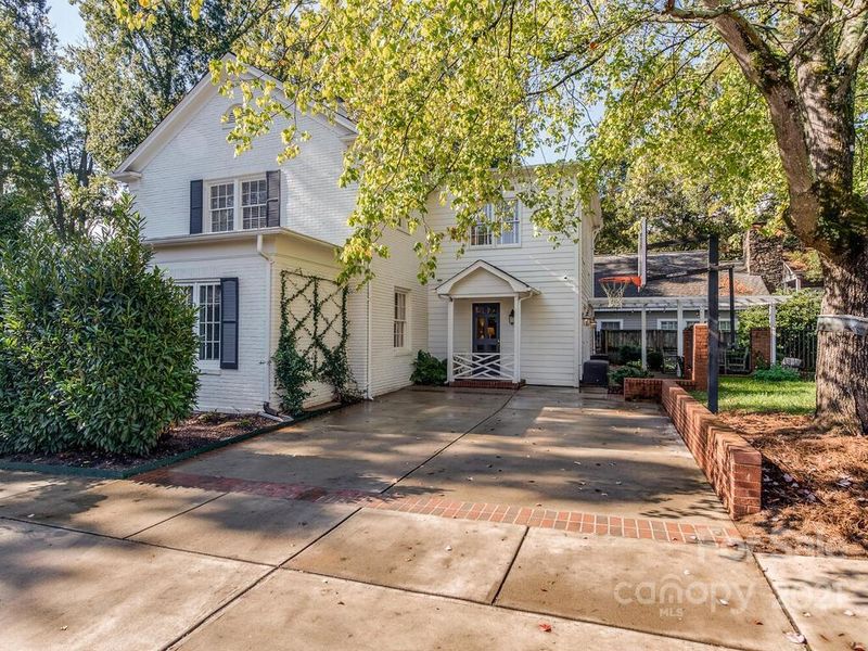 2229 Beverly Dr, Charlotte, NC 28207