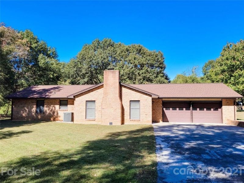 2401 Primm Rd, Charlotte, NC 28216