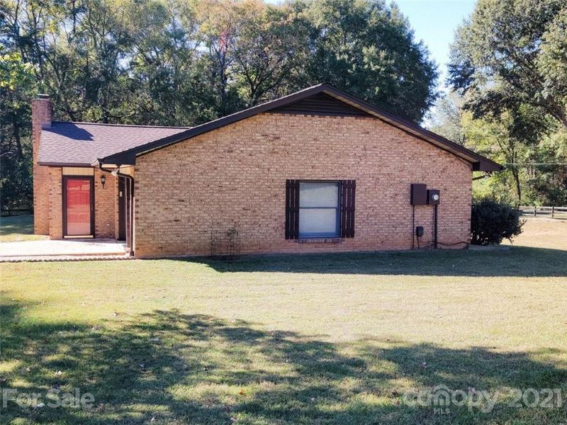 2401 Primm Rd, Charlotte, NC 28216