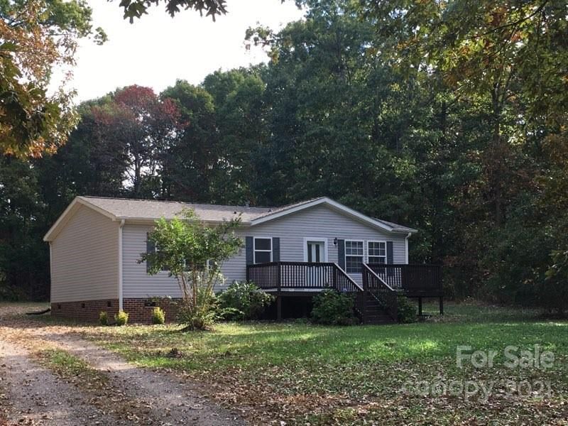 664 Tabor Rd, Olin, NC 28660