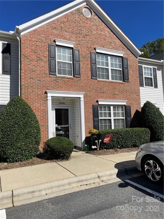7499 Pilot Cove Ct, Denver, NC 28037
