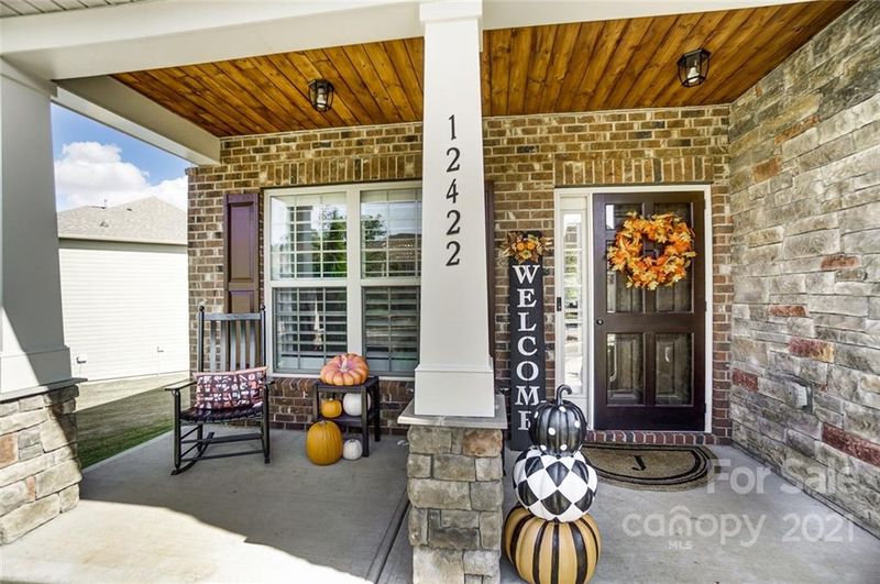 12422 Current Dr, Charlotte, NC 28278