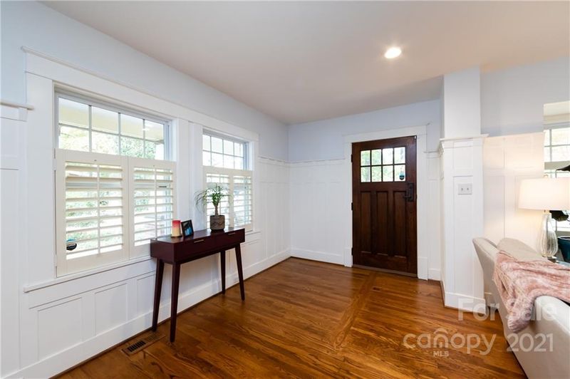 3019 E Ford Rd, Charlotte, NC 28205