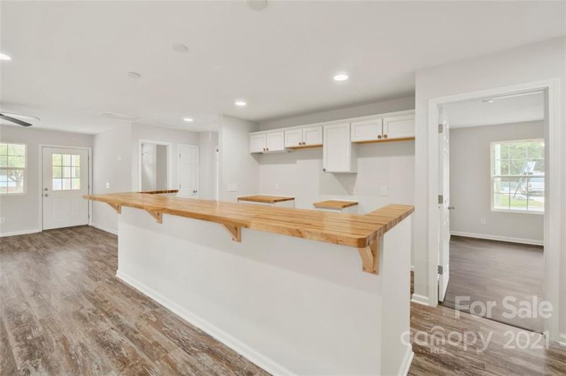 1601 Central Dr, Kannapolis, NC 28083