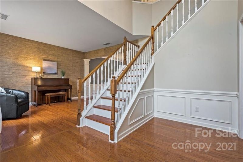 2228 Winthorp Ridge Rd, Charlotte, NC 28270