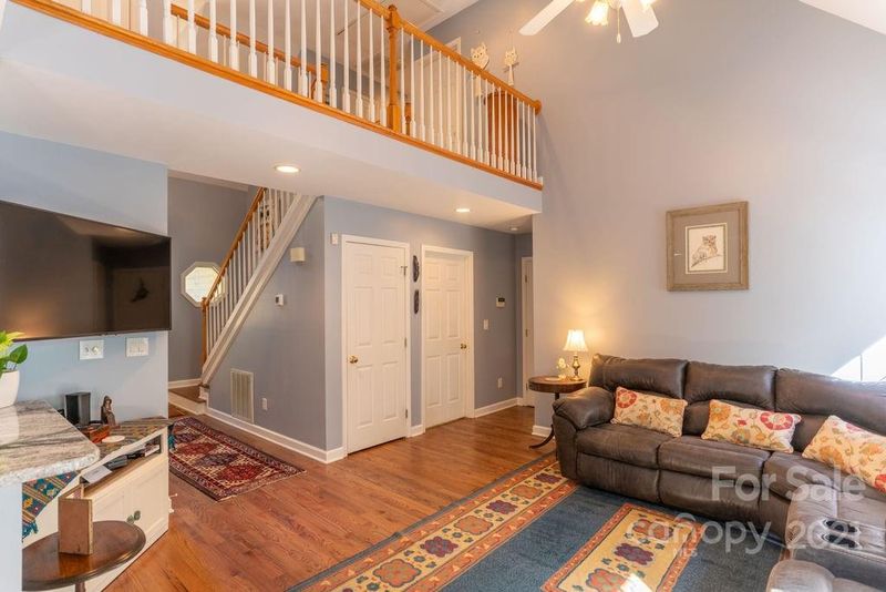 6984 Forest Manor Dr, Denver, NC 28037