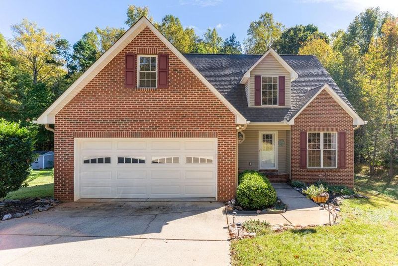 6984 Forest Manor Dr, Denver, NC 28037