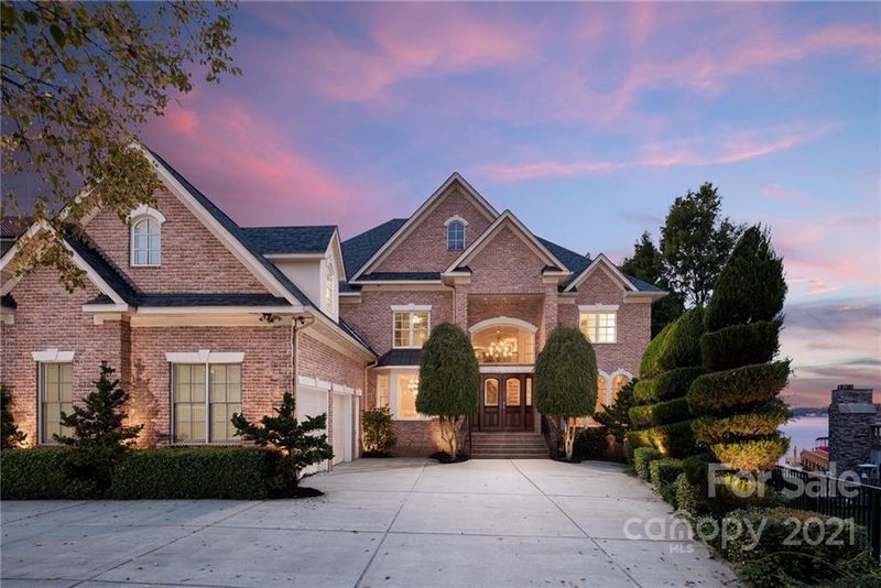 20118 Bascom Ridge Dr, Cornelius, NC 28031