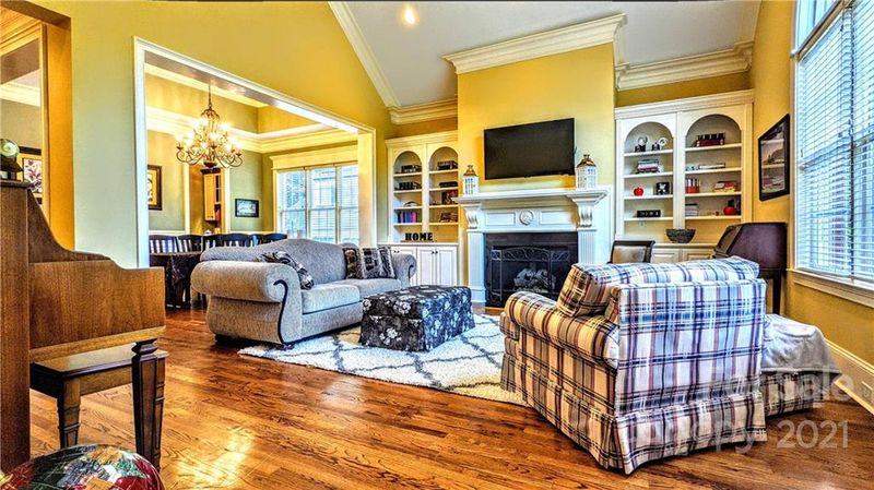 737 Myrtle Dr, Rock Hill, SC 29730