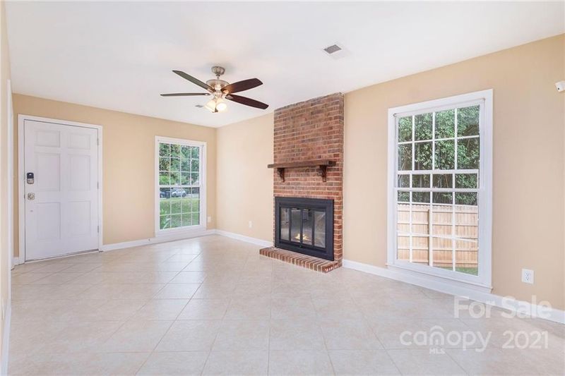 709 Penway Ct, Charlotte, NC 28209