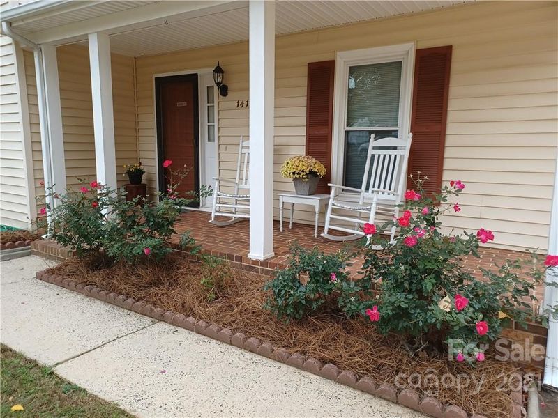 1411 Abbey Place Dr, Belmont, NC 28012