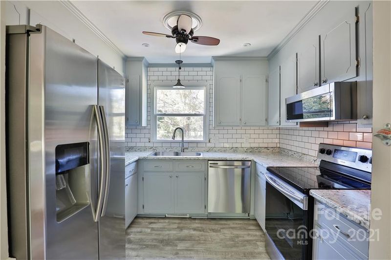 7825 Davis Rd, Mint Hill, NC 28227