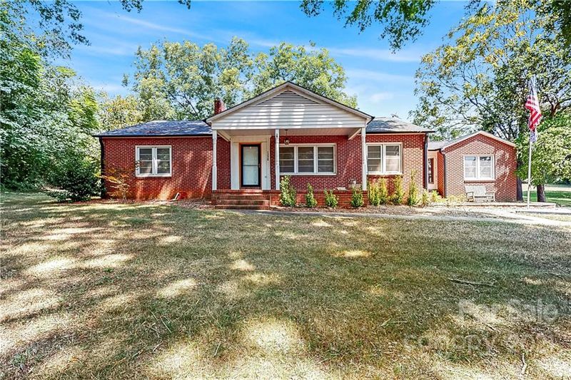 1226 Mccaslin Pl, Maiden, NC 28650