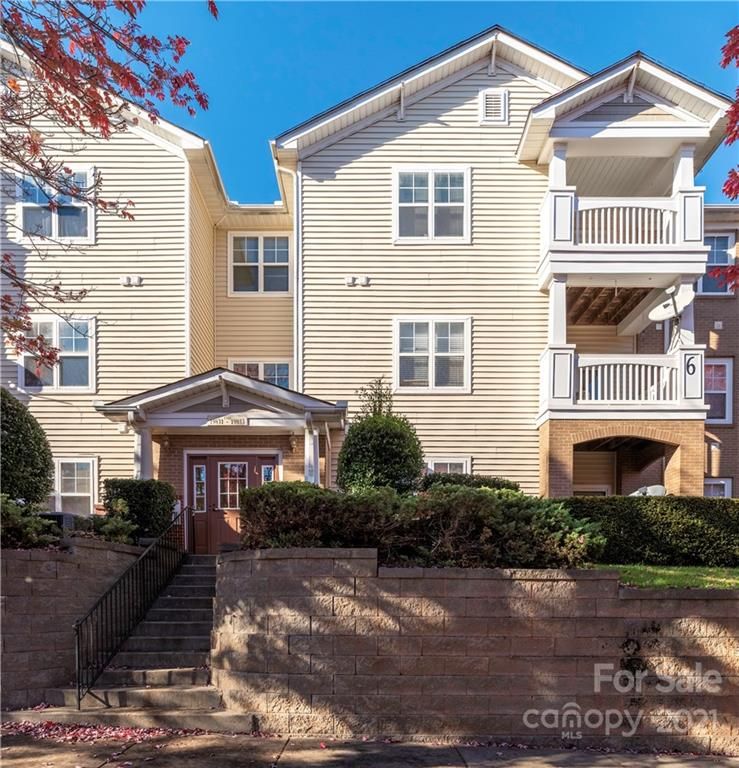 19853 Deer Valley Dr, Cornelius, NC 28031