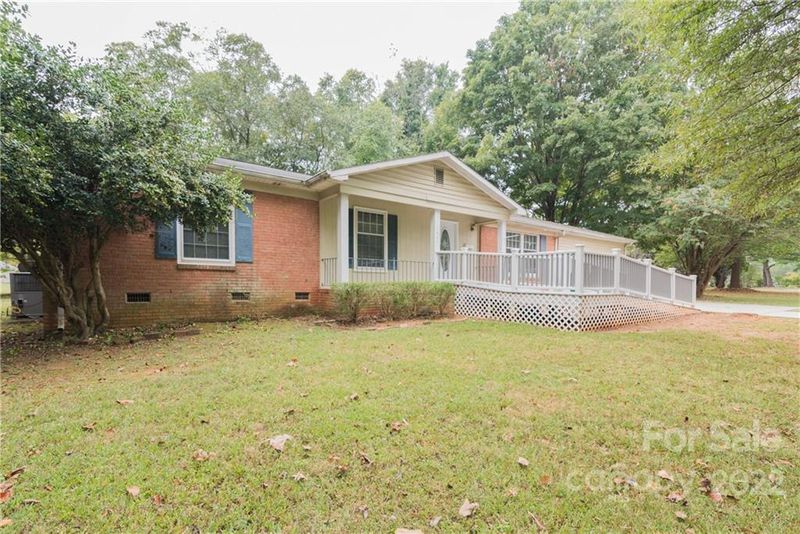 1601 Sansberry Rd, Charlotte, NC 28262