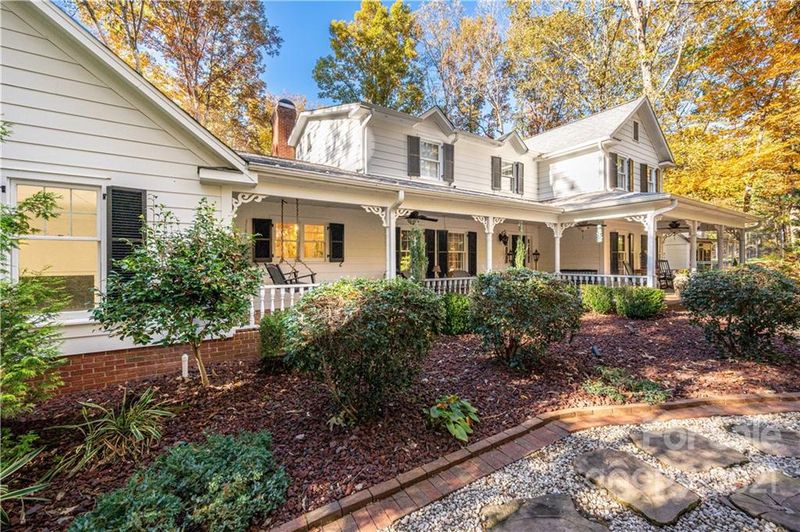 162 Cricket Creek Dr, Cherryville, NC 28021