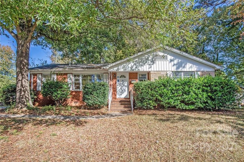 5411 Amity Pl, Charlotte, NC 28212