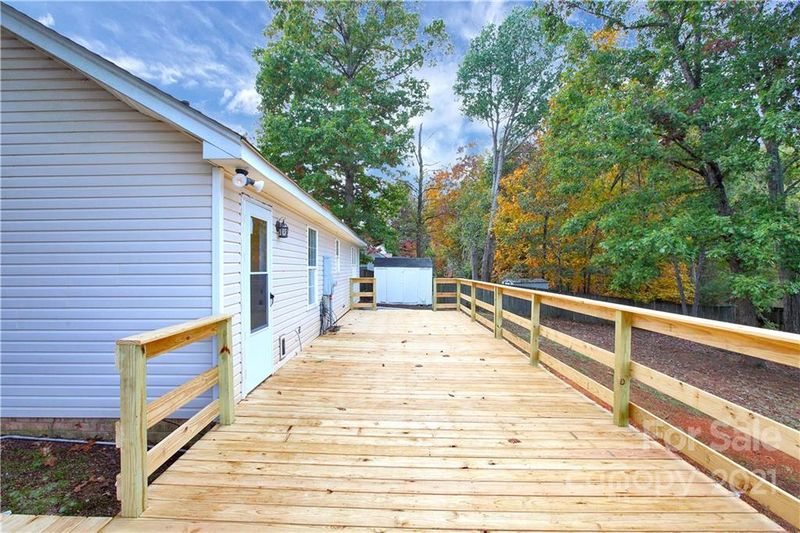 513 Canary Ct, Wingate, NC 28174
