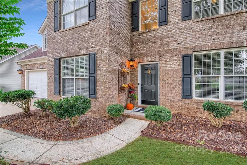 7325 Denali Ln, Charlotte, NC 28216