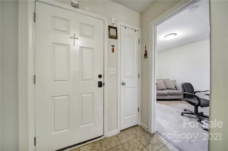 5309 Peach Place Ln, Charlotte, NC 28216