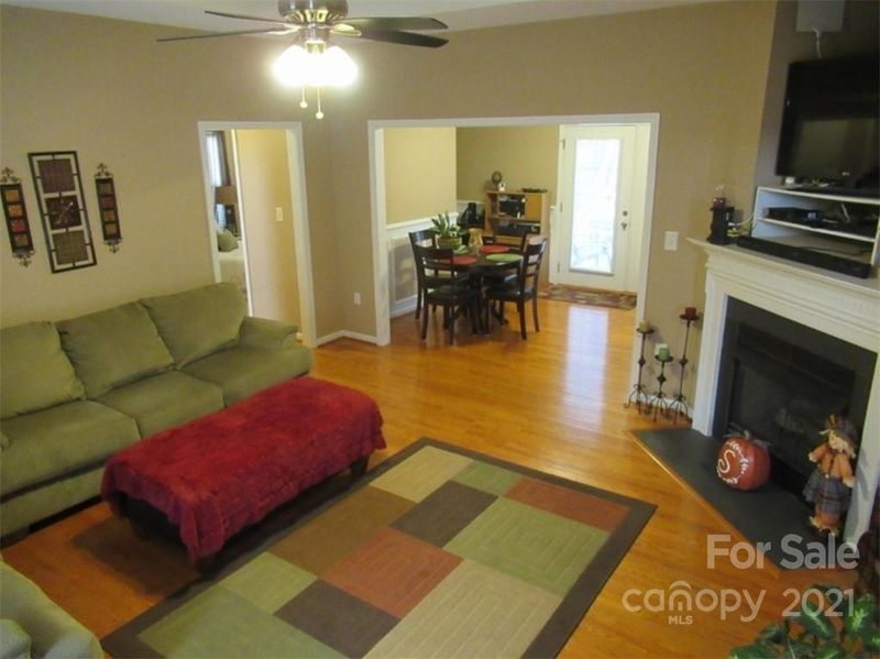 4593 Brave Ave, Maiden, NC 28650