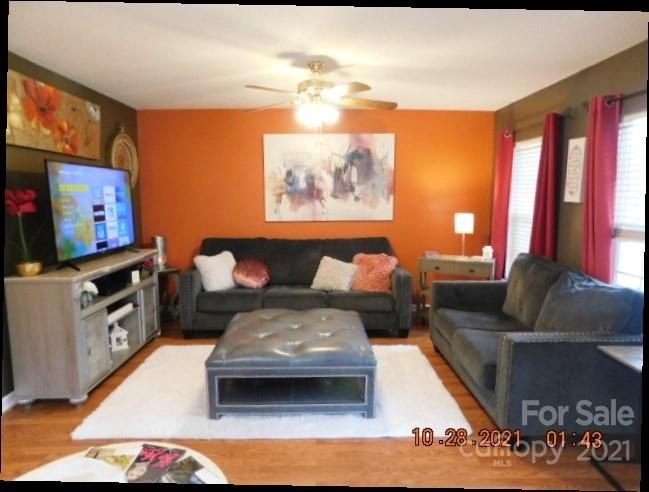 405 Trillium Ct, Conover, NC 28613