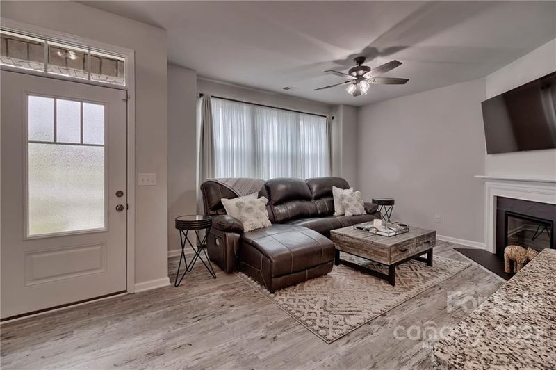 11048 Chalkbark Ln, Charlotte, NC 28262