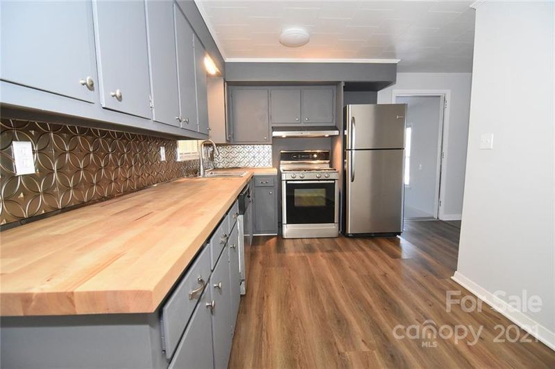 406 W Main St, Maiden, NC 28650