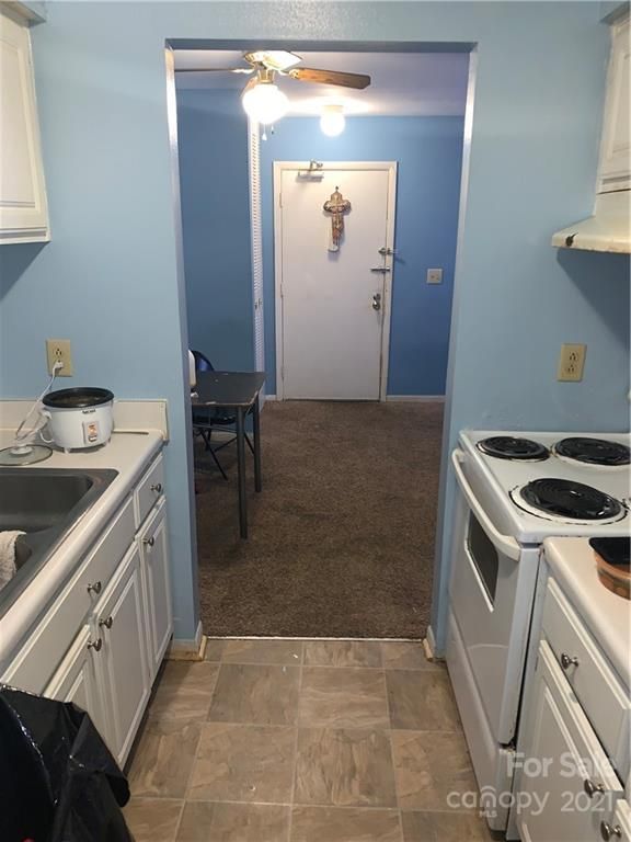 301 Orchard Trace Ln #7, Charlotte, NC 28213