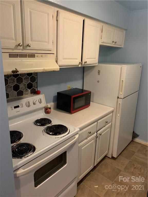 301 Orchard Trace Ln #7, Charlotte, NC 28213