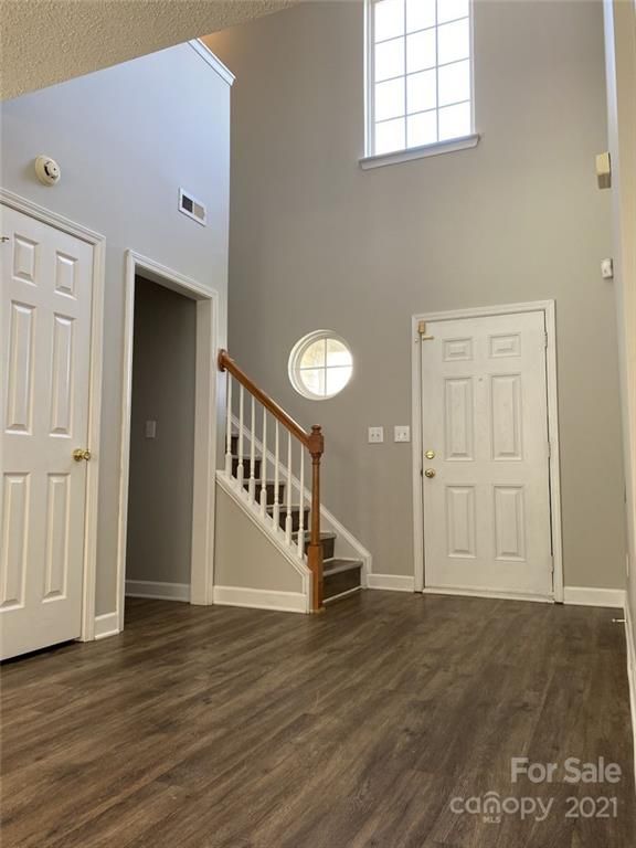 9221 Simonton Dr, Charlotte, NC 28269