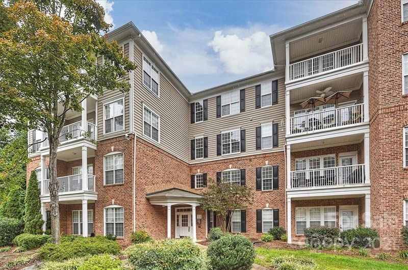 3236 Margellina Dr, Charlotte, NC 28210