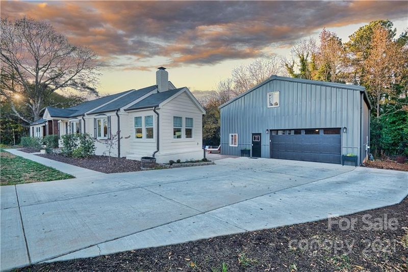 1194 Hensley Rd, Fort Mill, SC 29715