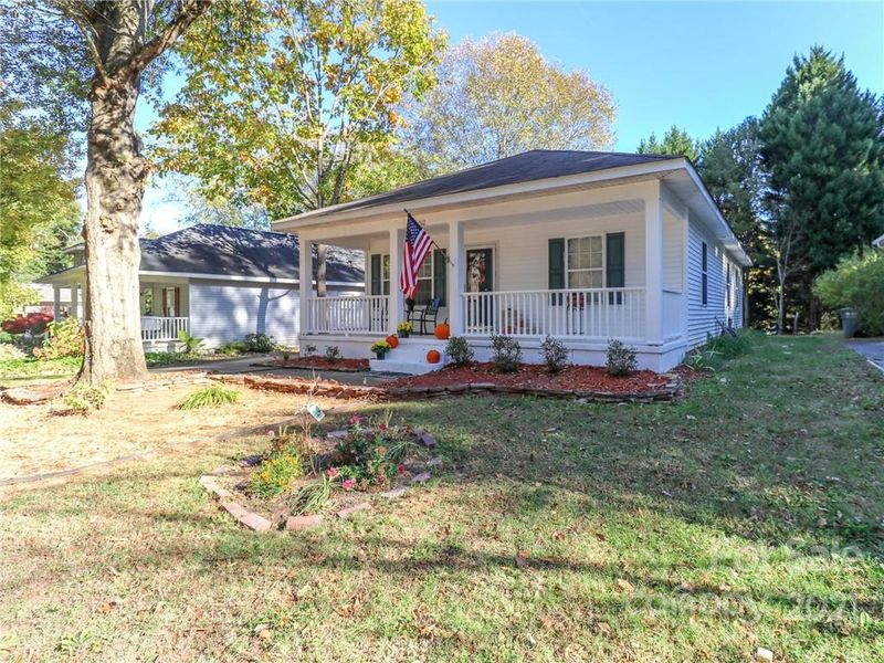 212 6th St, Belmont, NC 28012