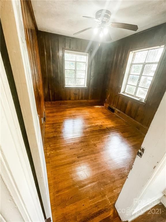 1715 Russell Ave, Charlotte, NC 28216